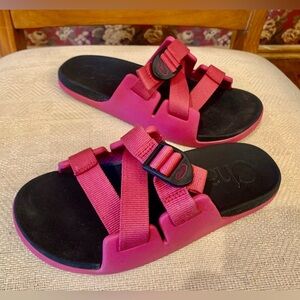 Chaco Chillos youth girl’s pink/black slide sandals Strappy comfort Size 4 EUC